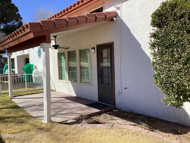 Building Photo - 106 Bernice Pl