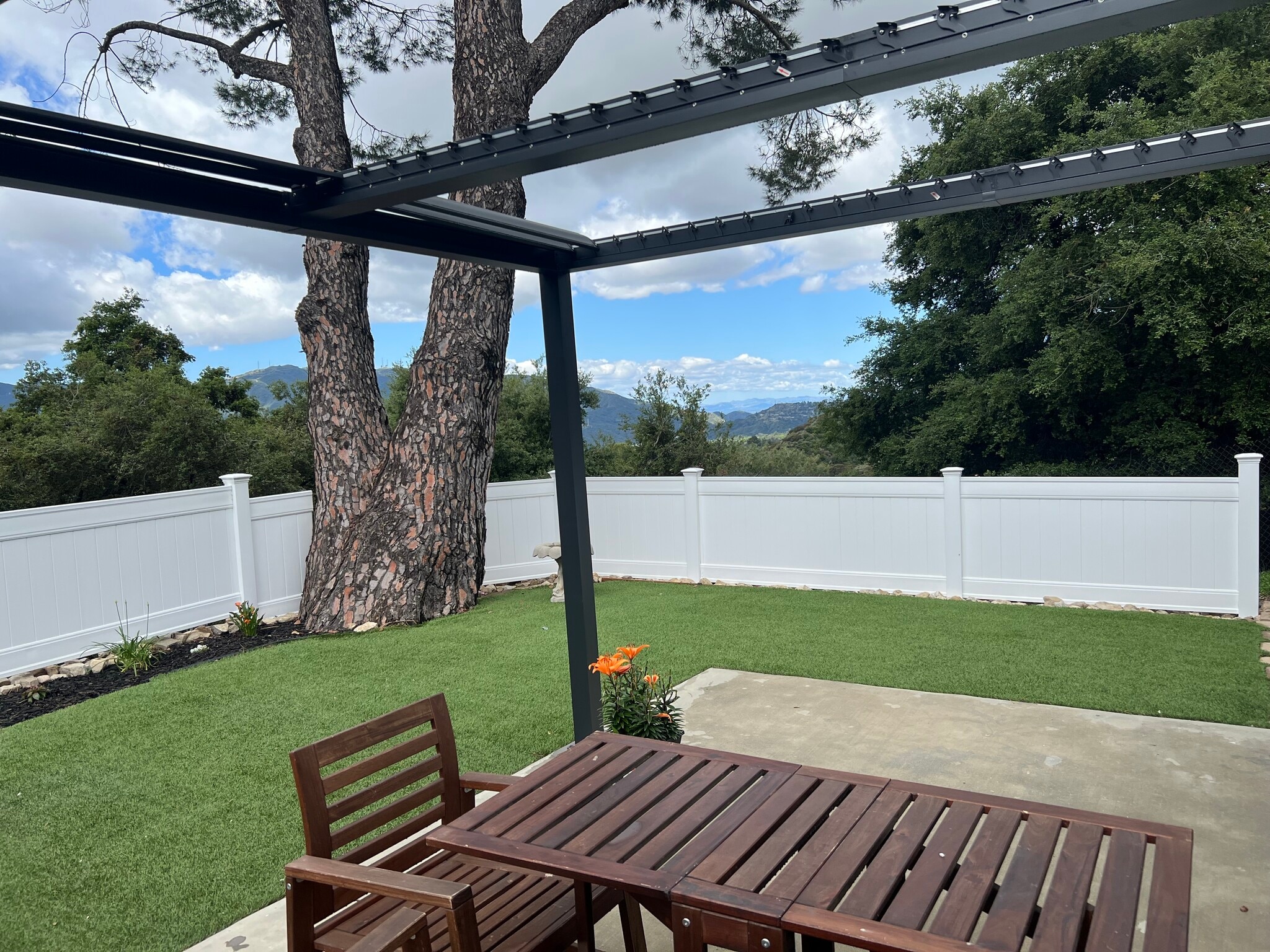 Building Photo - 2327 Dorothy St