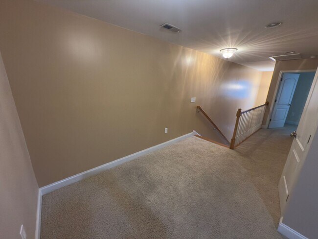 Building Photo - Christiansburg, 3 BR / 2.5 BA, Available Now