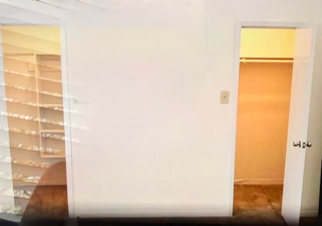 Building Photo - 11203 Shannon Hills Dr