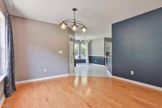 Building Photo - 100 Riverside Walk