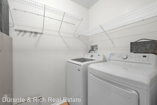 Building Photo - 2 br, 2 bath House - 1738 Chicago Avenue