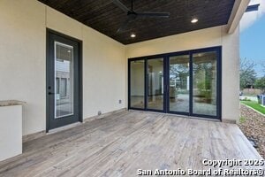 Building Photo - 661 inner