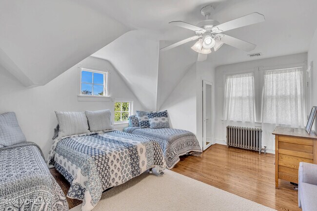 Building Photo - 207 Monmouth Ave