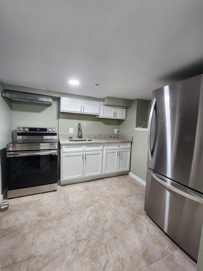 Building Photo - The Chartum