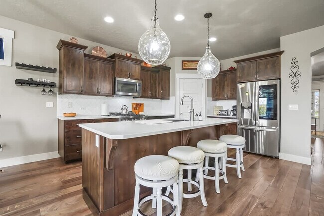 Building Photo - 18713 Easter Peak Ave