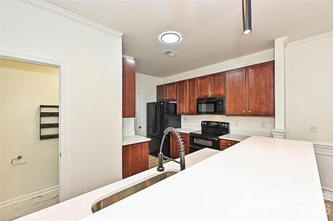 Building Photo - 10208 Old Carolina Dr