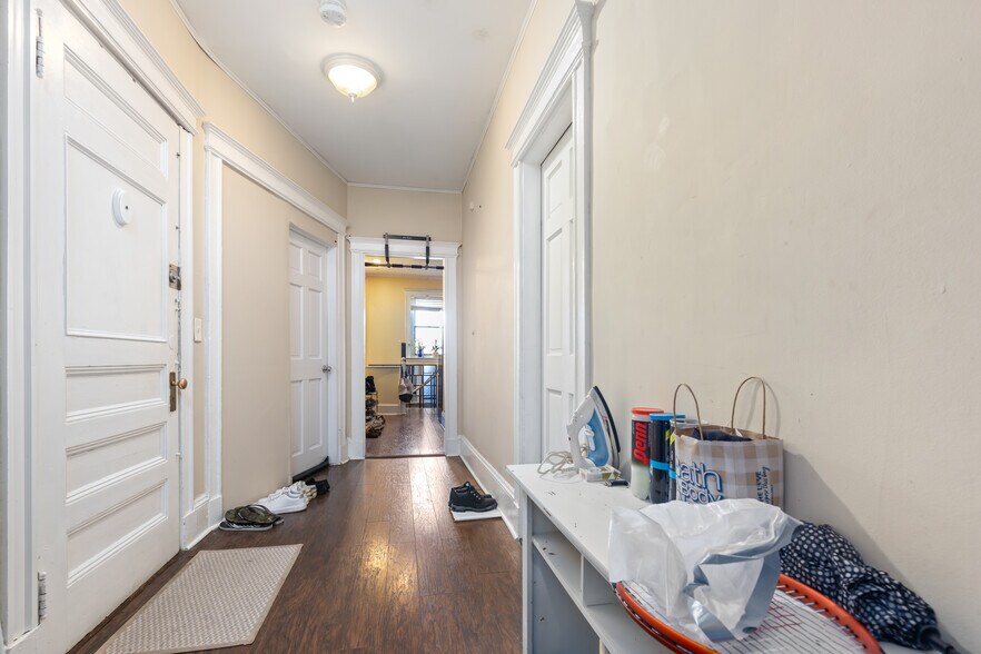 Building Photo - 21 Royal St