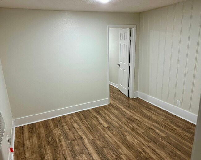 Building Photo - 6833 Avenue C