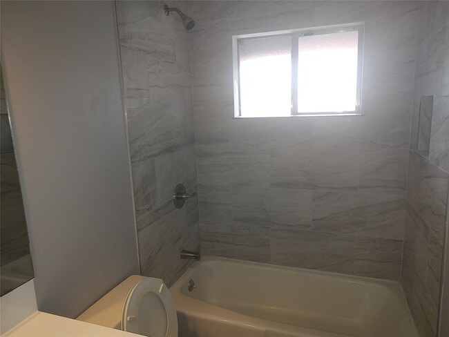 Building Photo - 3304 Woodbriar Ln