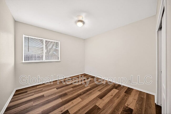 Building Photo - 229 Spice Oak Ln