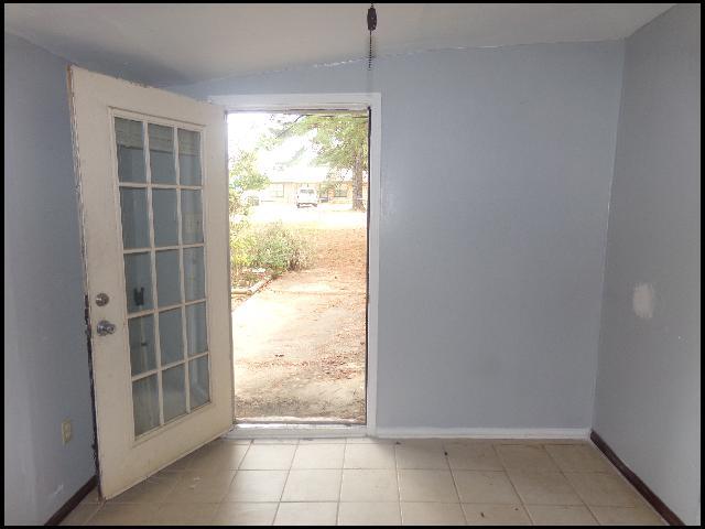 Building Photo - 511 Shirley Cove