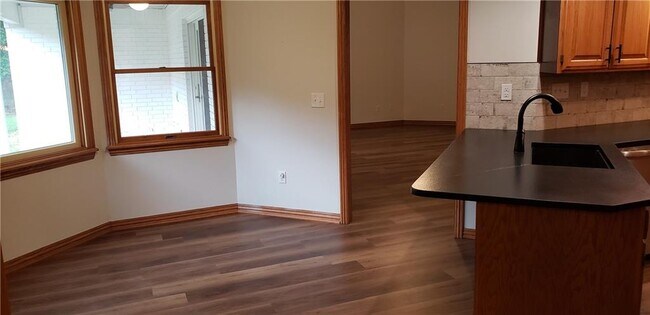 Building Photo - 55 Stonehenge Dr
