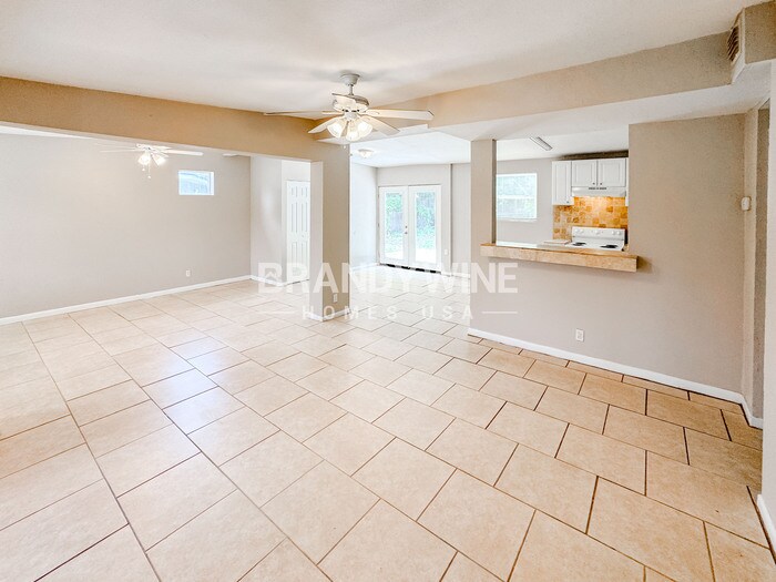 Building Photo - 2518 Congaree Dr W