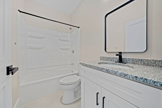 Building Photo - 140 Devon St