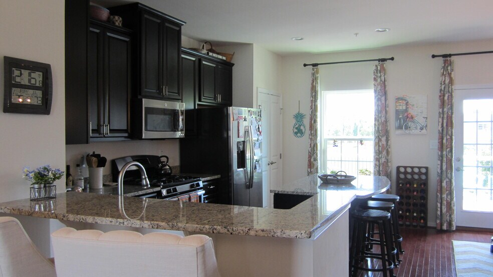 Building Photo - 987 Brechin Lane