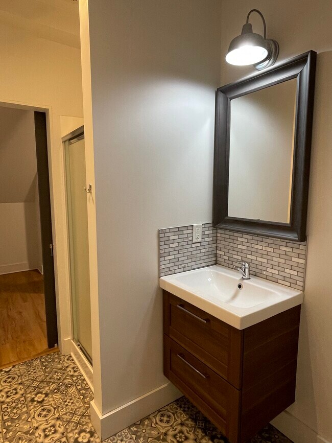 Building Photo - 53 Main St