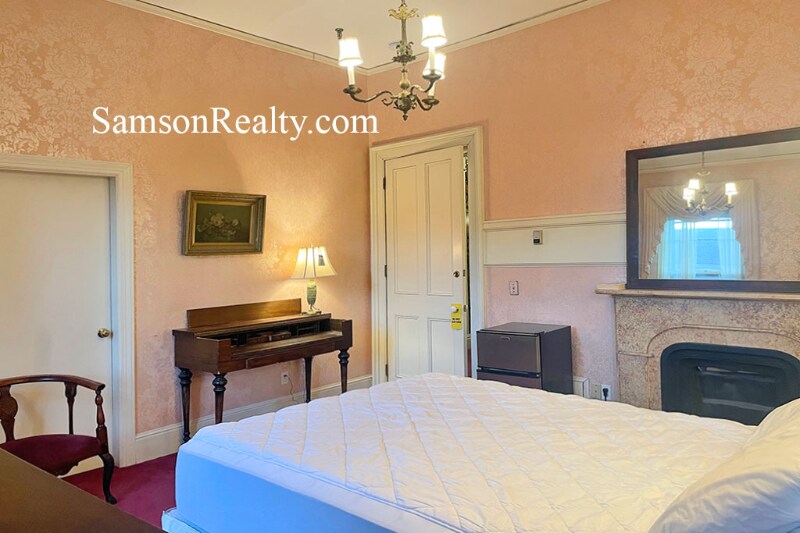 Building Photo - 144 Benefit St