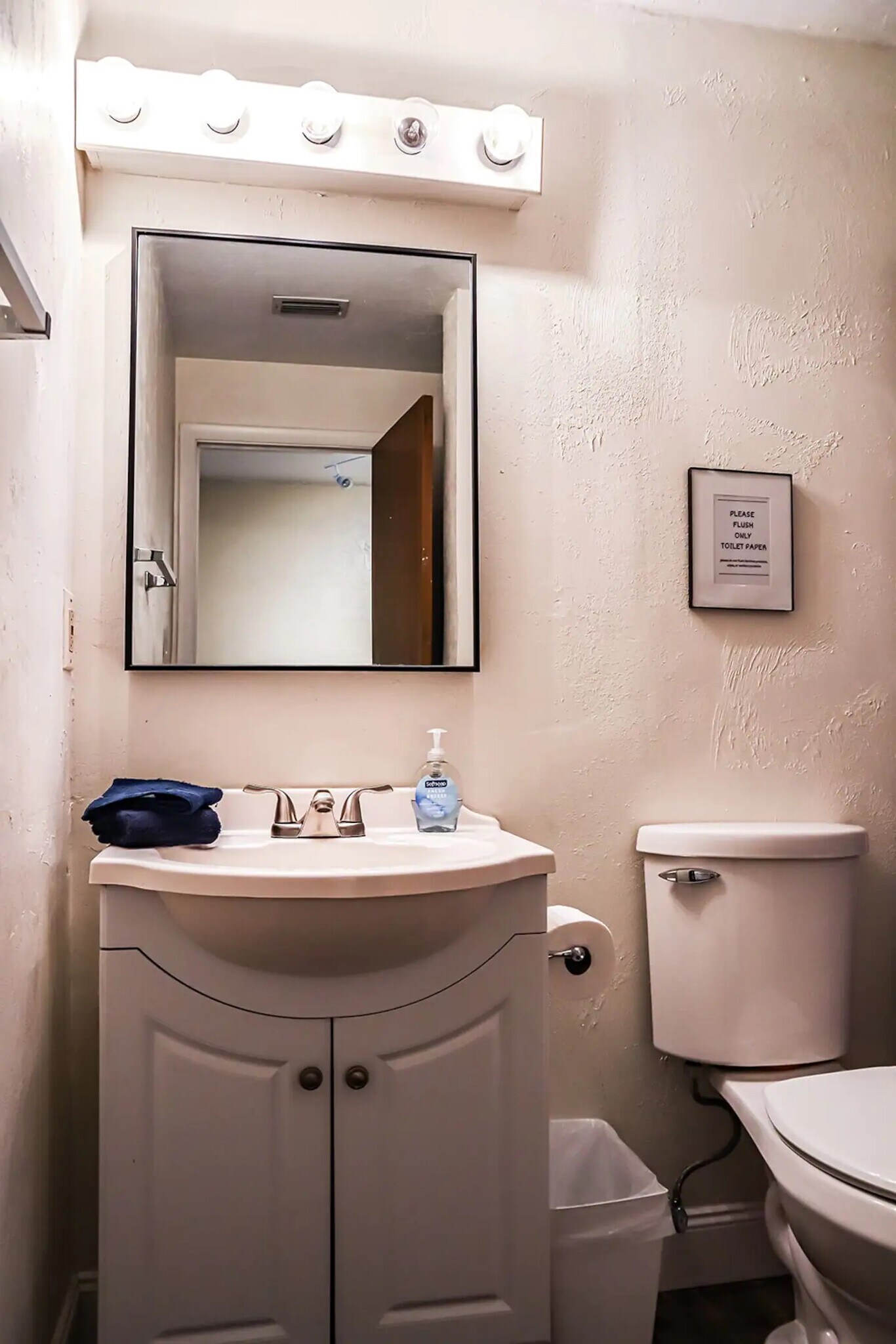 Building Photo - 2228 SW 39th Dr