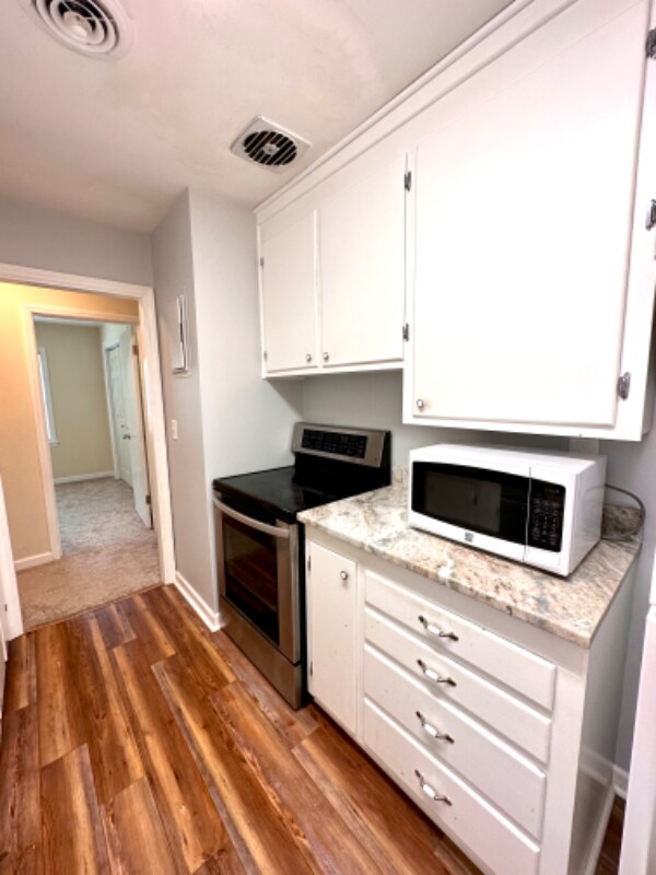 Building Photo - 639 Windermere Blvd