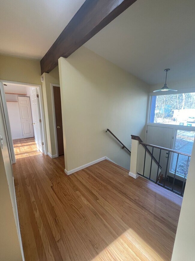 Building Photo - 4 Bed / 2 Bath Home Near Virginia Park | On-site Parking & Laundry