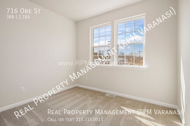 Building Photo - 716 Ore St