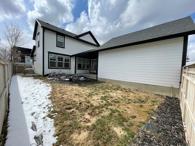 Building Photo - Large Daybreak home!