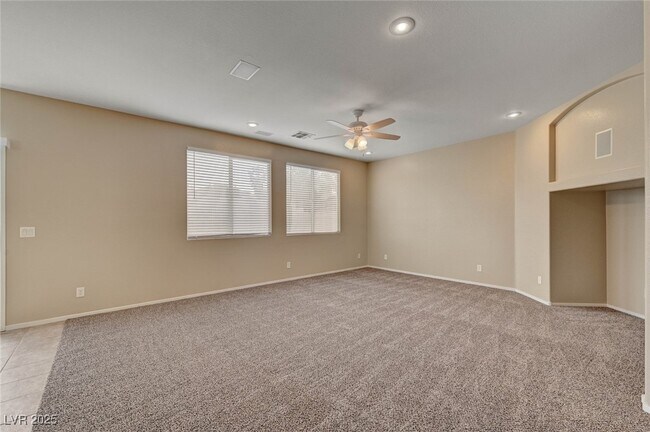 Building Photo - 893 Dancing Vines Ave