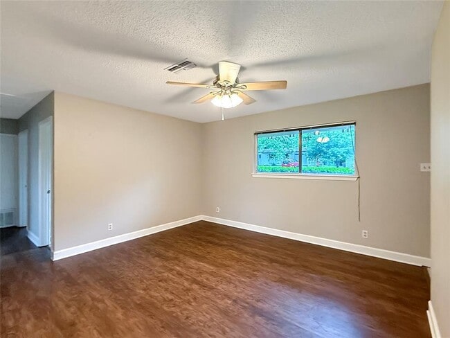 Building Photo - 7611 Eastcrest Dr