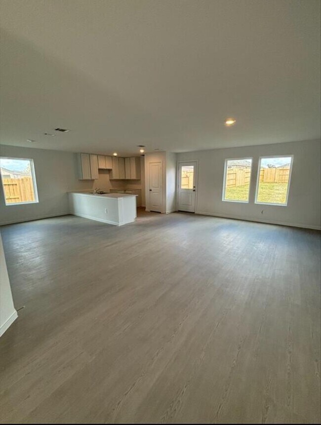 Building Photo - 3078 Mallorca Dr