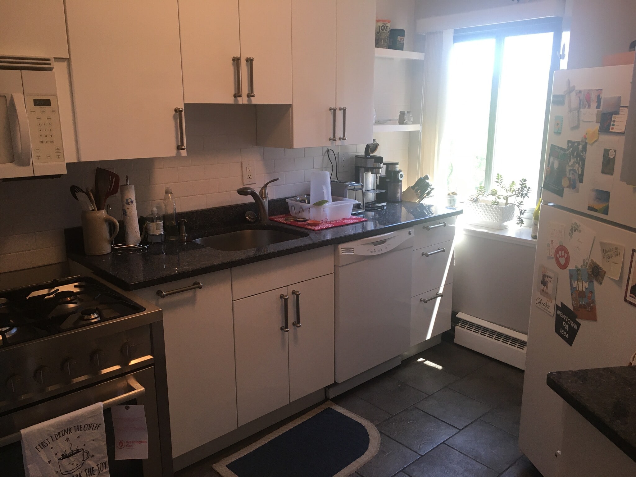 Kitchen - 4200 Cathedral Ave NW