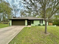 Building Photo - Available Now! 3 Bedroom 2 Bath in WHISD. ...