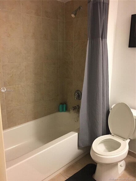 Building Photo - 111 E Flagler St