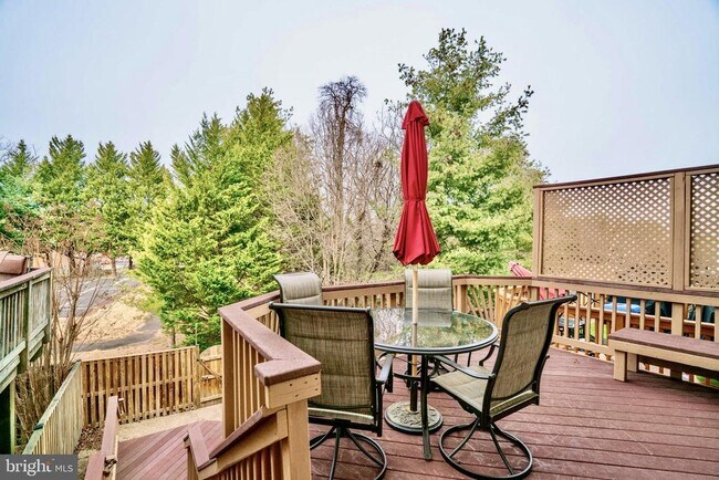 Building Photo - 7372 Ardglass Dr