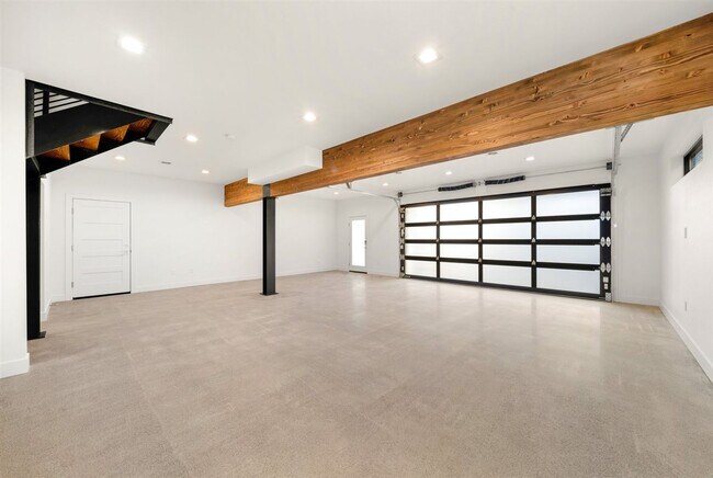 Building Photo - Modern Newly Built 4 Bed, 3 Bath Home!
