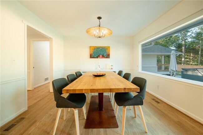 Building Photo - 7330 Hunters Branch Dr NE