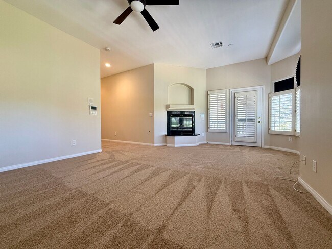 Building Photo - Grand 3 bedroom home with lake and golf course views located in Resort Villas ready to be your pa...