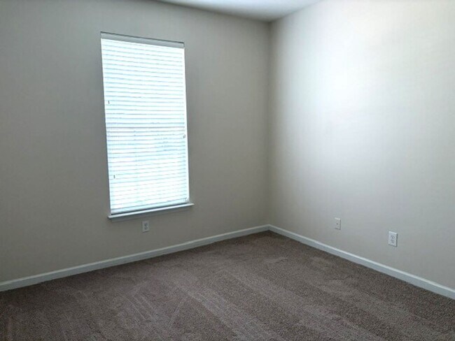 Building Photo - 1107 Montreux Dr