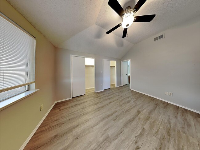 Building Photo - Captivating Single Family Home | 3 BR/2BA | 1-Car Covered Parking | Gated backyard