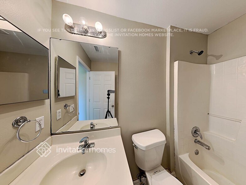 Building Photo - 2406 Lemberton Ct
