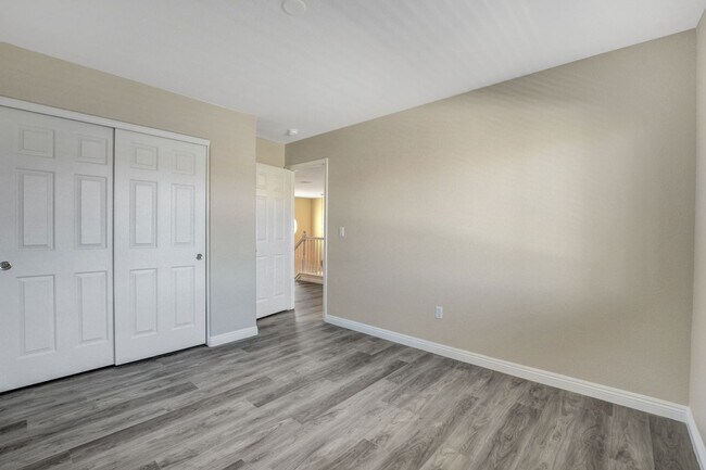 Building Photo - TWO STORY CUL-DE-SAC HOME, 3 BEDROOM 2.5 BATH HOME