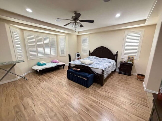 Building Photo - 2595 E Ebony Dr