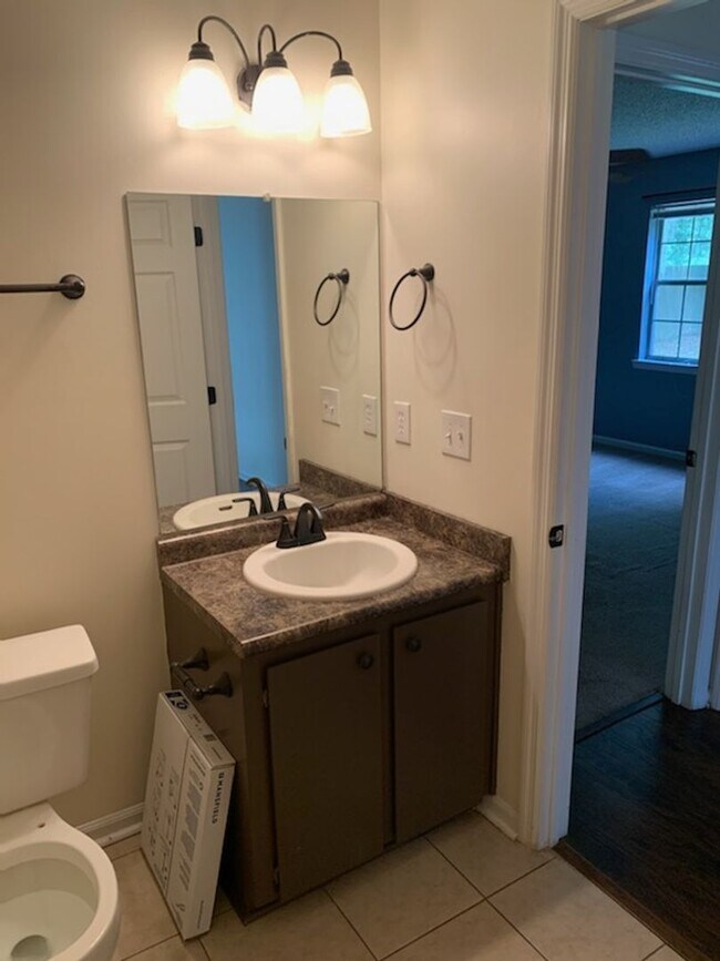 Building Photo - 706 Timber Ridge Trail