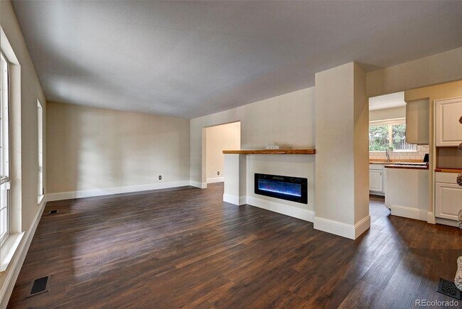 Building Photo - 5335 Picket Dr