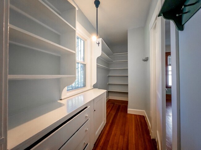 Building Photo - 67 Hampstead Rd