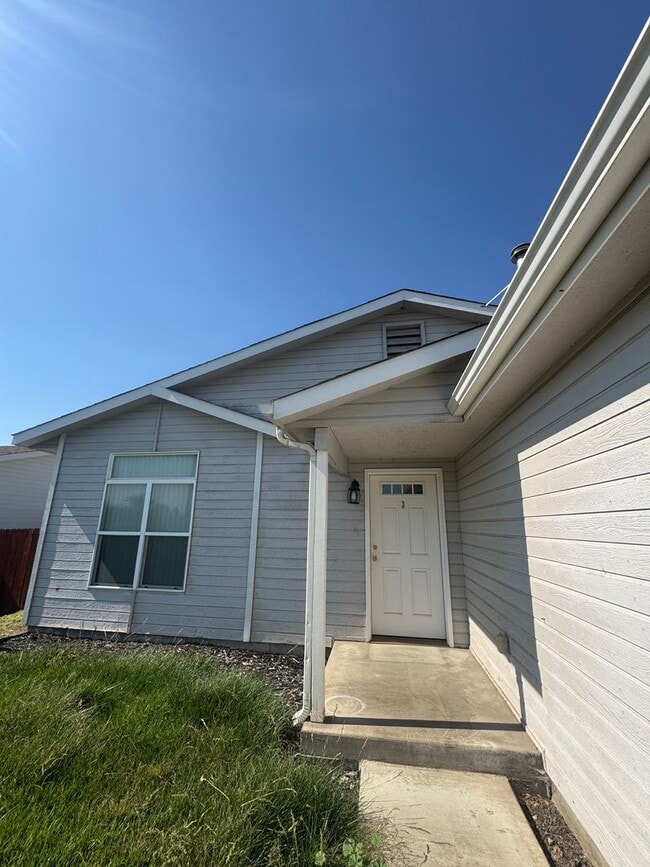 Building Photo - Non-Refundable & Security Deposit Total: $...