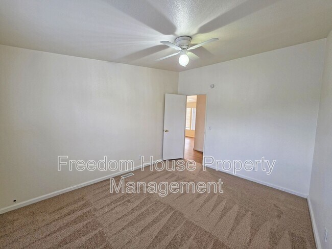Building Photo - 4400 Vicki Ann Rd