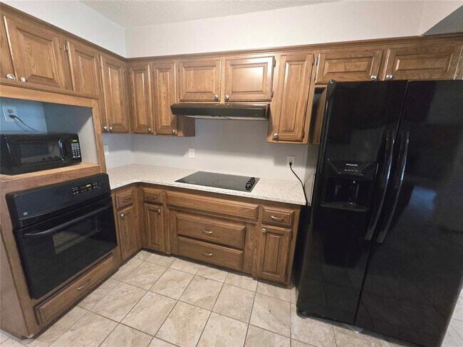 Building Photo - 4009 Cherry Hill Ln