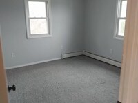 Building Photo - 124 Ash St