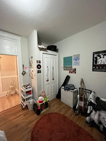 Building Photo - 38 Hemenway St